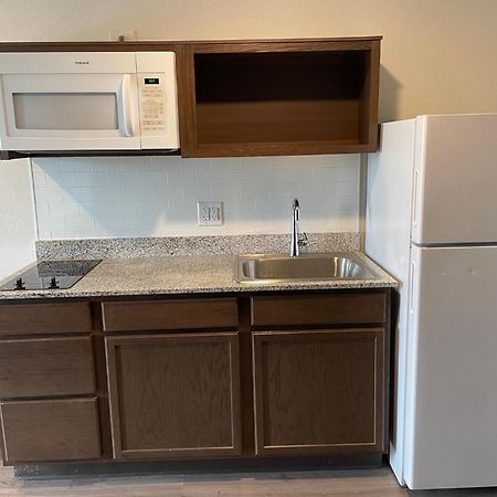 Woodspring Suites Detroit Madison Heights Zewnętrze zdjęcie