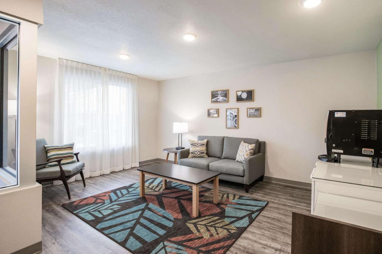 Woodspring Suites Detroit Madison Heights Zewnętrze zdjęcie