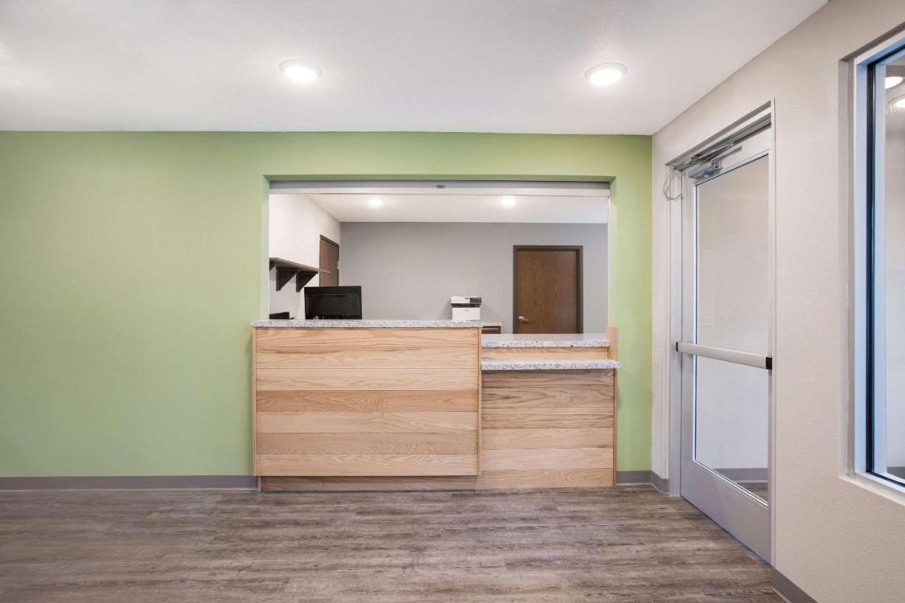 Woodspring Suites Detroit Madison Heights Zewnętrze zdjęcie