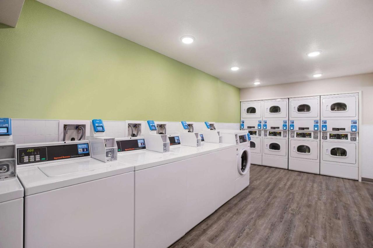 Woodspring Suites Detroit Madison Heights Zewnętrze zdjęcie